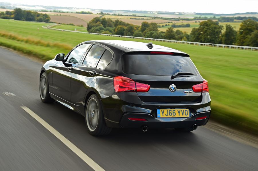  BMW M140i 5-Door 2016 года  (UK) (фото 4 из 9)